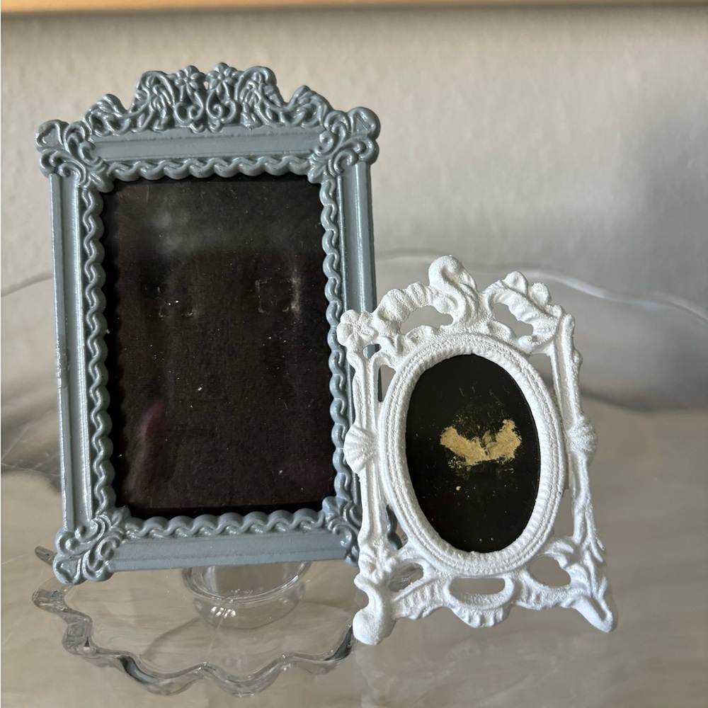 Vintage mini picture frame set of 2